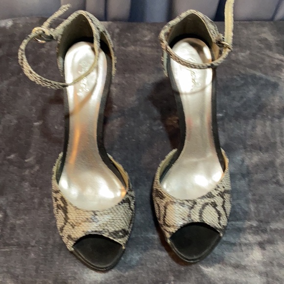 Snake skin suede heels - Picture 2 of 2